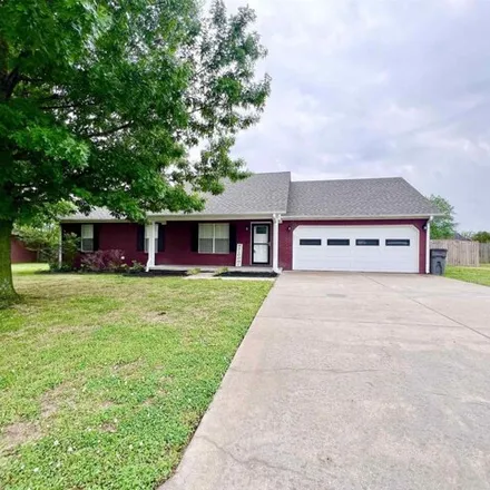 Buy this 3 bed house on 2866 Newcastle Drive in Paragould, AR 72450