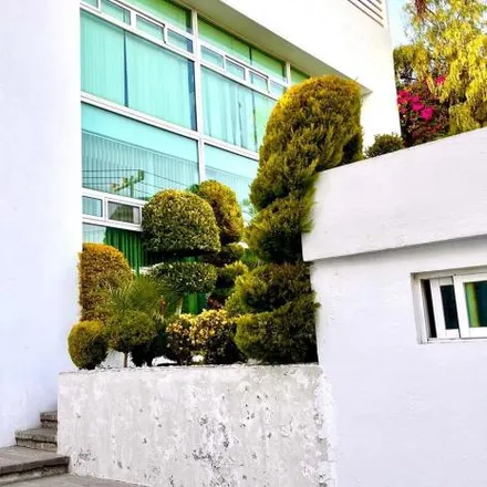 Buy this studio house on Calle Benito Díaz de Gamorra 4 in 53100 Naucalpan de Juárez, MEX