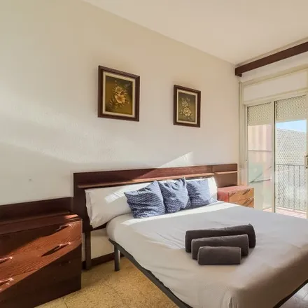 Rent this 3 bed apartment on Joaquima Raspall i Juanicó "Donya Quimeta" in Rambla del Poblenou, 08001 Barcelona