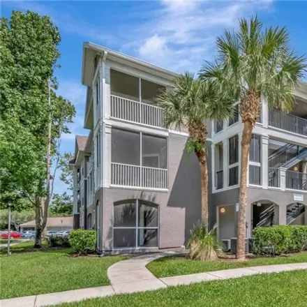 Buy this 1 bed condo on 9316 Crescent Loop Circle in Tampa, FL 33619