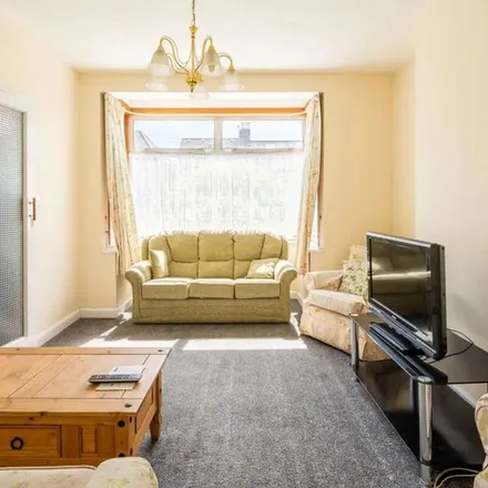 Rent this 3 bed apartment on Lingwell Road in London, SW17 7NH