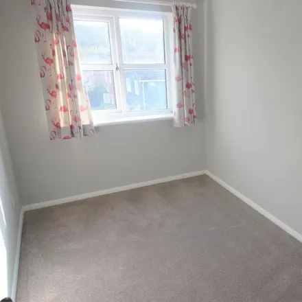 Image 7 - Coptefield Drive, London, DA17 5RH, United Kingdom - Apartment for rent