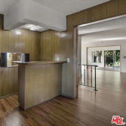 Image 8 - 14197 Erwin Street, Los Angeles, CA 91401, USA - House for sale