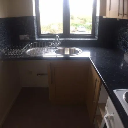 Image 4 - Leafield, Luton, LU3 2SB, United Kingdom - Apartment for rent