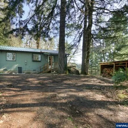 Image 2 - 21595 Southwest Tunder Lane, Yamhill County, OR 97128, USA - House for sale