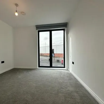 Image 5 - Arnold Clark, Springwell Street, Leeds, LS12 1AN, United Kingdom - Room for rent