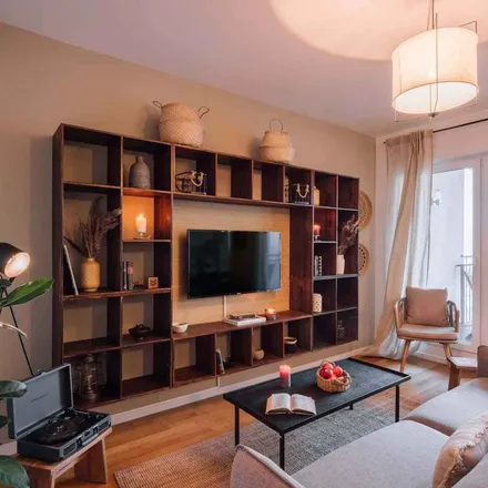 Rent this 2 bed apartment on Pettenkoferstraße 4E in 10247 Berlin, Germany