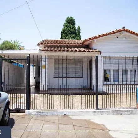 Buy this 2 bed house on Avenida Amenedo 2332 in José Mármol, Argentina