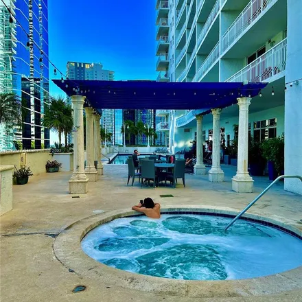Image 4 - The Club at Brickell Bay, 1200 Brickell Bay Drive, Miami, FL 33131, USA - Apartment for rent