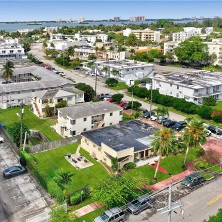 Image 9 - 1910 And 1920 Biarritz Dr, Miami Beach, Florida, 33141 - House for sale