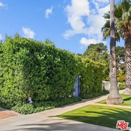 Buy this 3 bed house on 720 21st Street in Santa Monica, CA 90402