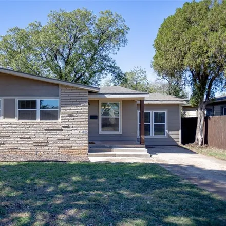 Buy this 3 bed house on 934 South Jefferson Drive in Abilene, TX 79605