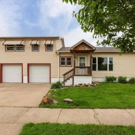 Buy this 4 bed house on 779 South 32nd Street in Council Bluffs, IA 51501