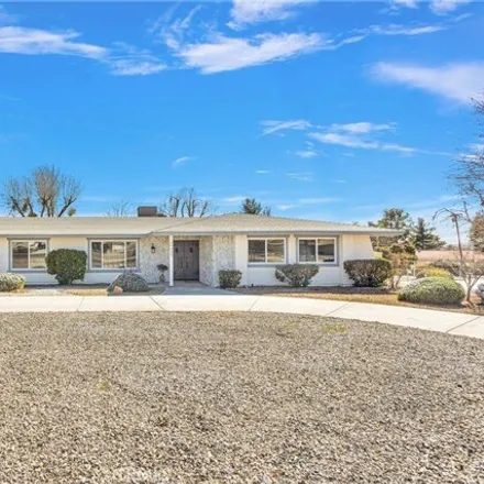 Image 3 - 19161 Seneca Road, Apple Valley, CA 92307, USA - House for sale