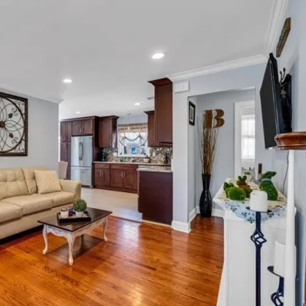 Image 3 - 2898 Williard Place, Union, NJ 07083, USA - House for sale