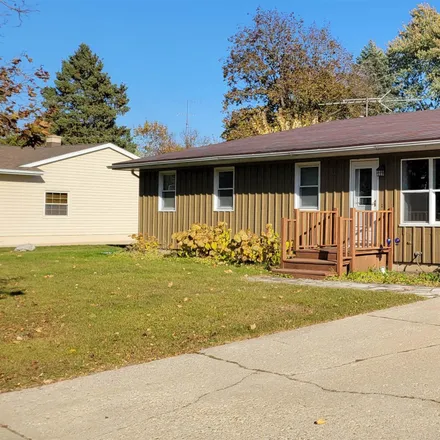 Buy this 4 bed house on 229 South Pontiac Drive in Janesville, WI 53545