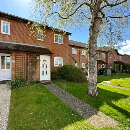Buy this 3 bed townhouse on Yeomans Lane in Liphook, Hampshire