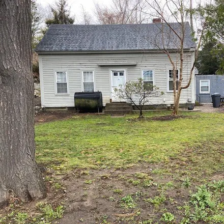 Rent this 4 bed house on 71A Burlington Street in Cummingsville, Woburn