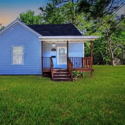 Buy this 3 bed house on 780 Campus Avenue in Beaumont, TX 77705