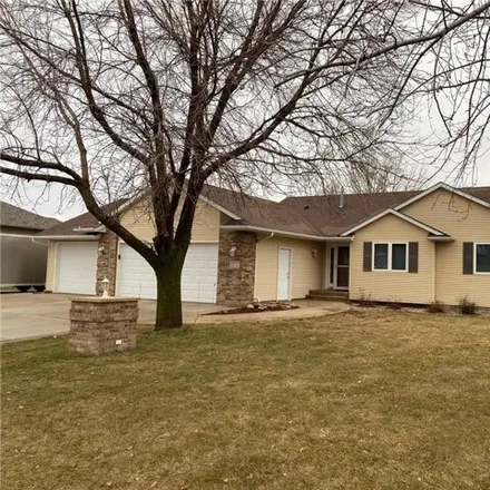 Buy this 4 bed house on 833 Sterling Avenue in Worthington, MN 56187