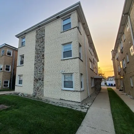 Rent this 2 bed apartment on 7352 North Harlem Avenue in Chicago, IL 60631