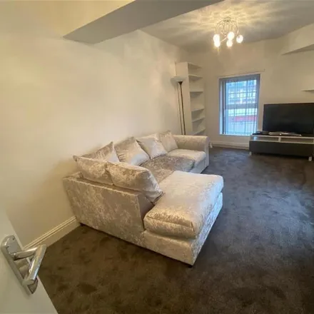 Rent this 3 bed apartment on London Road Q in London Road, Knowledge Quarter