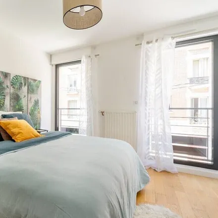 Rent this 2 bed apartment on 92110 Clichy