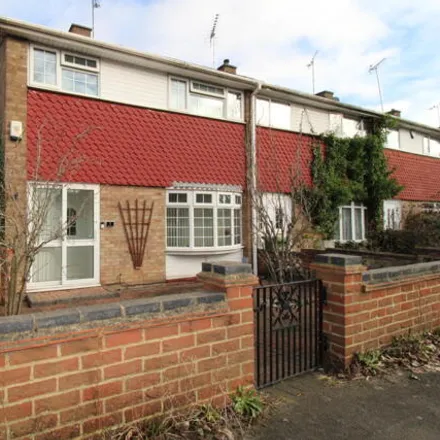 Buy this 3 bed house on Laindon Link in Basildon, SS15 5UN