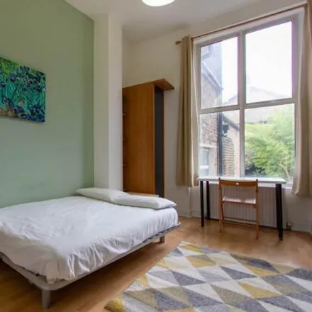 Rent this studio apartment on 54-56 West Cromwell Road in London, SW5 9QN