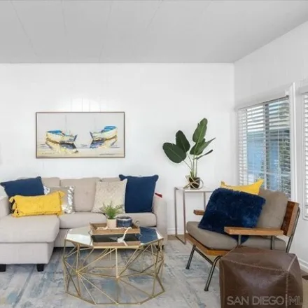 Image 4 - Carlsbad Poinsettia, Seaward Avenue, Carlsbad, CA 92011, USA - Apartment for sale
