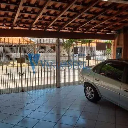 Buy this 2 bed house on Rua Benedito de Souza in Parque Residencial União, São José dos Campos - SP