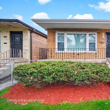 Buy this 3 bed house on 7015 South Honore Street in Chicago, IL 60636