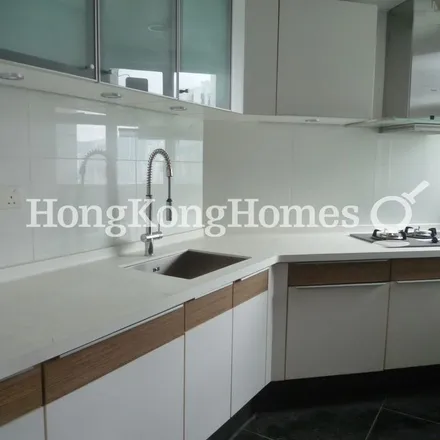 Image 3 - China, Hong Kong, Tsuen Wan District, One Kowloon Peak, Po Fung Terrace - Apartment for rent
