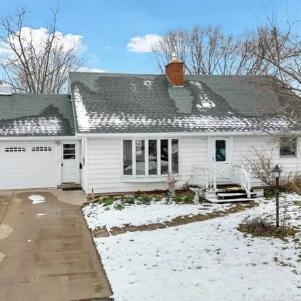 Image 2 - 1145 East 15th Street, Marshfield, WI 54449, USA - House for sale