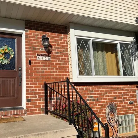 Image 2 - 6120 Fairwood Avenue, Baltimore, MD 21206, USA - House for sale