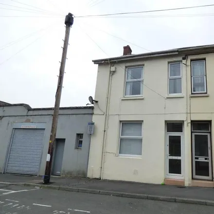 Image 1 - Parcmaen Street, Carmarthen, SA31 3DW, United Kingdom - House for rent