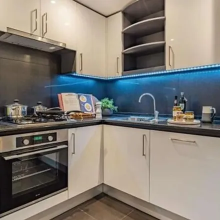 Rent this 1 bed apartment on Eaton House in 39 Westferry Circus, Canary Wharf