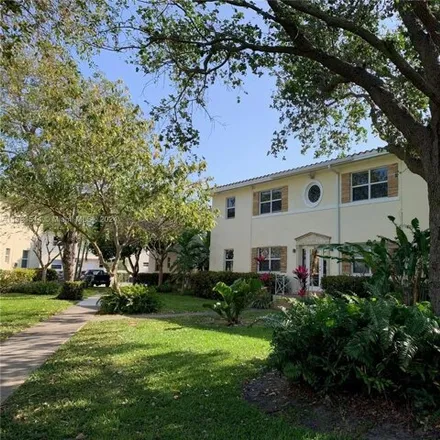 Image 1 - 726 Northeast 92nd Street, Miami Shores, Miami-Dade County, FL 33138, USA - Condo for rent