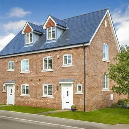 Buy this 4 bed townhouse on unnamed road in Pennington, SO41 9GJ