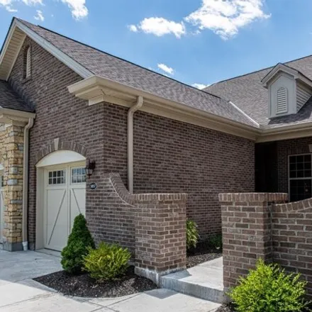 Buy this 2 bed condo on 5976 Sprintview Court in Mason, OH 45040