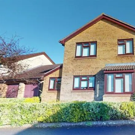 Buy this 4 bed house on Robin Close in Bath and North East Somerset, BA3 4NJ