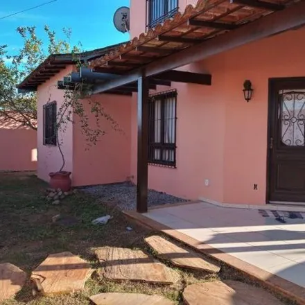 Buy this 3 bed house on Rua Neves da Fontoura in Floresta, Rio das Ostras - RJ