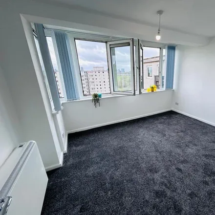 Image 2 - Kersal Way, Salford, M7 3GS, United Kingdom - Apartment for rent