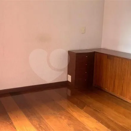 Buy this 3 bed apartment on Rua Doutor Jesuíno Maciel in Campo Belo, São Paulo - SP