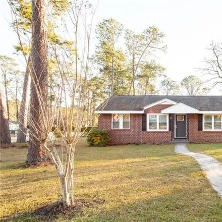Buy this 3 bed house on 1391 Dean Drive in Waycross, GA 31501