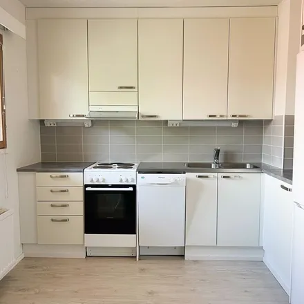 Rent this 2 bed apartment on Kekkolantie 6 in 40520 Jyväskylä, Finland
