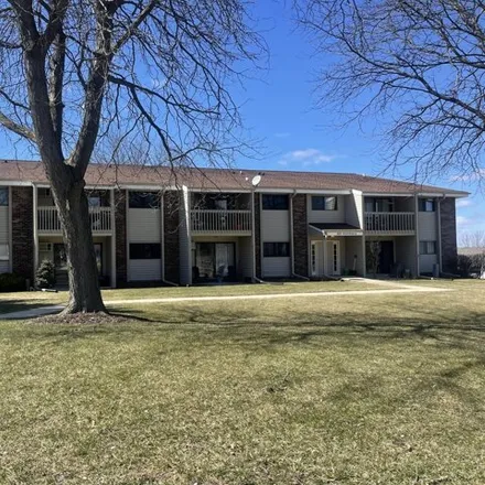Buy this 2 bed condo on 652 Westridge Drive in West Bend, WI 53095