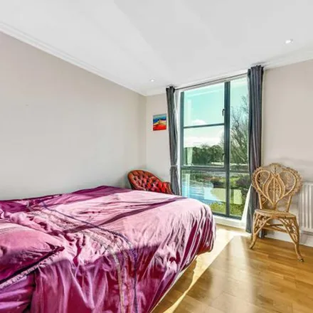 Rent this 2 bed apartment on Mission Square in London, TW8 0SD