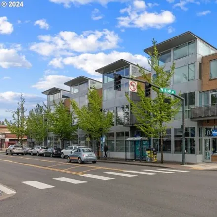 Buy this 2 bed condo on The Hawthorne in 1510 Southeast 34th Avenue, Portland