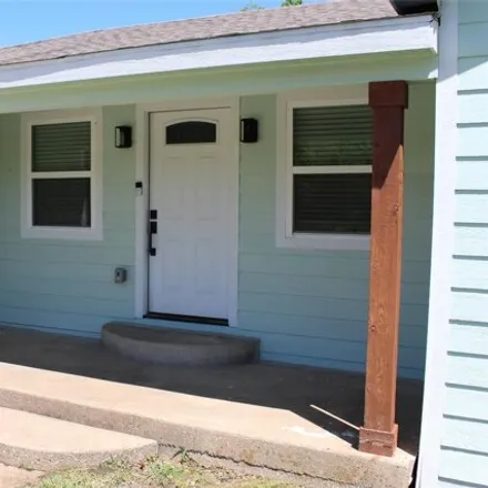 Image 2 - 1825 East Lewis Street, Sherman, TX 75090, USA - House for rent